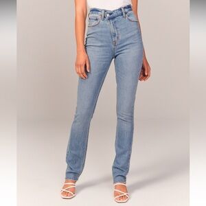 Abercrombie Ultra High Rise 90s Slim Straight Jean
